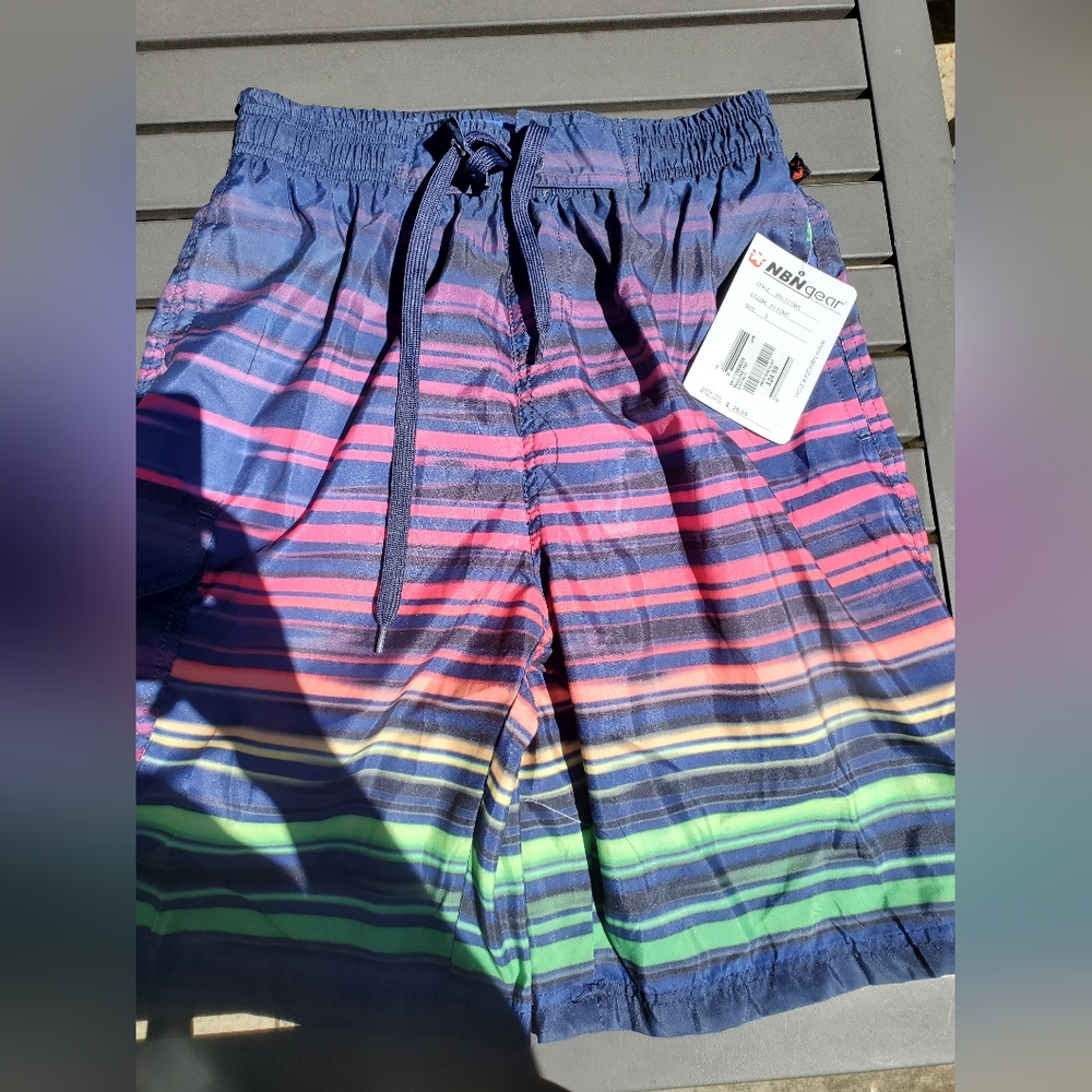 Swim trunks men's size small fits boys size 14-16 new with tags colorful